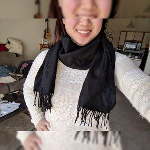 NWOT Amicale 100% camel hair black scarf